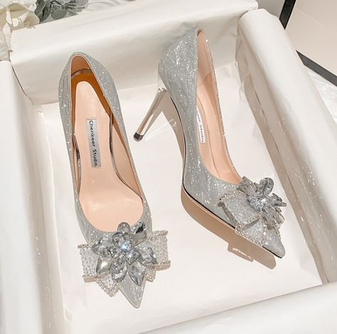 Glittery High Heels, Bridal Sandals Heels, Elegant Shoes Heels, Hak Tinggi, Pretty Heels, Fairy Shoes, Jeweled Shoes, Fashion Shoes Heels, Shoes Heels Classy