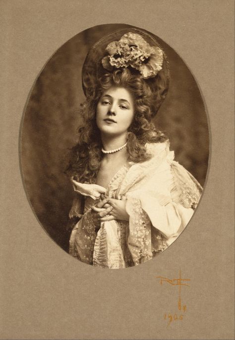 Evelyn Nesbit, Old Portraits, Gibson Girl, Victorian Women, Old Fashion, Vintage Portraits, Antique Photos, Vintage Pictures, Vintage Photographs