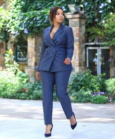 Official Trouser Suits For Women, Ladies Suits Formal Classy, Formal Suits For Women, Stylish Business Outfits, Stylish Office Wear, Business Dress Women, Fashionable Work Outfit, African Dresses Men, Corporate Dress