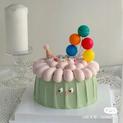 Food To Share, Candy Birthday Cakes, Artistic Ideas, Simple Cake Designs, Funny Birthday Cakes, Mini Cakes Birthday, Creative Cake Decorating, Creative Birthday Cakes, Simple Birthday Cake