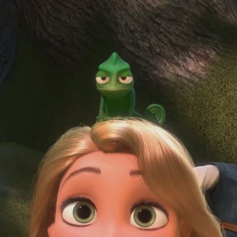 Dump Account Profile Pictures, Rapunzel Short Hair, Rapunzel And Pascal, Rapunzel Pascal, Disney+ Icon, Rapunzel Disney, Barbie Funny, Rapunzel And Eugene, Splash Images