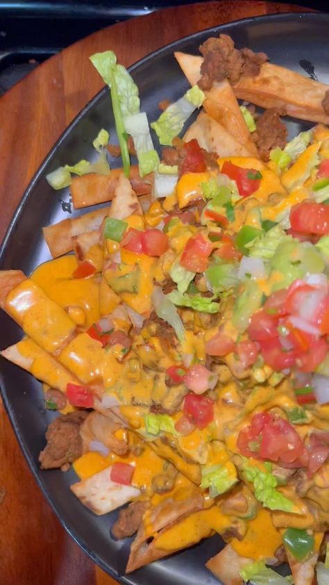 Taco Fries With Tortillas, Loaded Taco Fries, Loaded Nacho Fries, Taco Tuesday Ideas, Nachos Fries, Taco Fries, Gameday Food, Chili Pie, Taco Tuesday Recipes