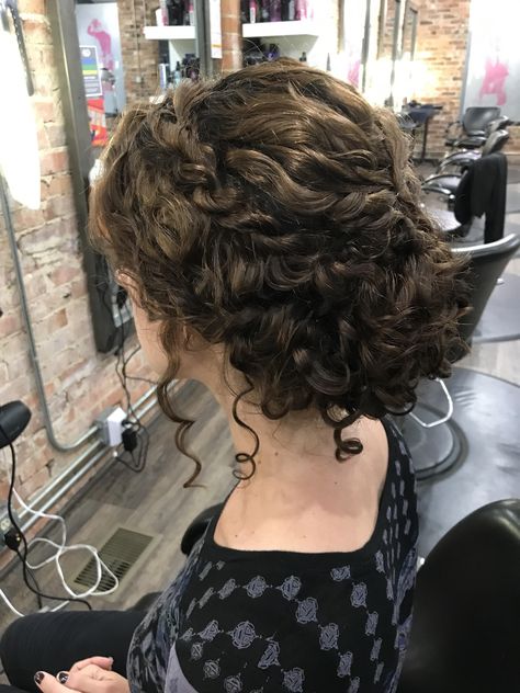 Curly Hair Updo Wedding, Curly Bridal Hair, Curly Updo Hairstyles, Updo Hair Styles, Prom 2023, Curly Wedding Hair, Curly Updo, Curly Hair Updo, Good Hair