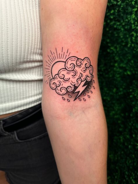 Storm Cloud Tattoo, Traditional Bear Tattoo, Cloud Tattoo, Patchwork Sleeve, Tattoos For Black Skin, Sun And Clouds, Bear Tattoo, Sun Tattoo, Girly Tattoos