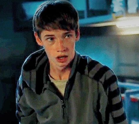 Aris From Maze Runner, Aris Maze Runner, Jacob Lofland, Maze Runner 1, Beautiful Guys, Maze Runner Movie, Emo Kid, Hold My Hand, Maze Runner