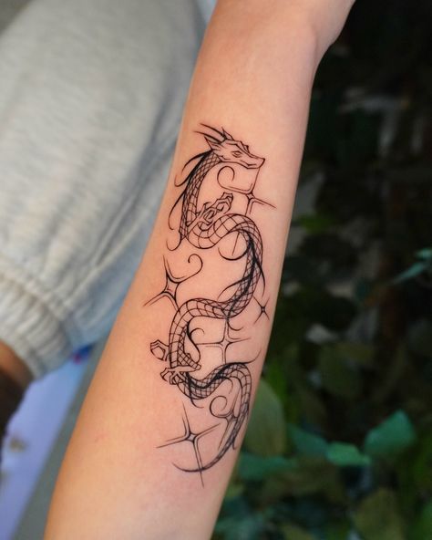 Cyber dragon for Laura 🐉 - - - - - #cybersigilism #dragontattoo #finelinetattoo #neotribal #tattooistkelly #dragondesign Kelly Chen, Dragon Design, Fine Line Tattoos, Dragon Tattoo, Get A Tattoo, A Tattoo, Tattoos And Piercings, Tatting, Piercings