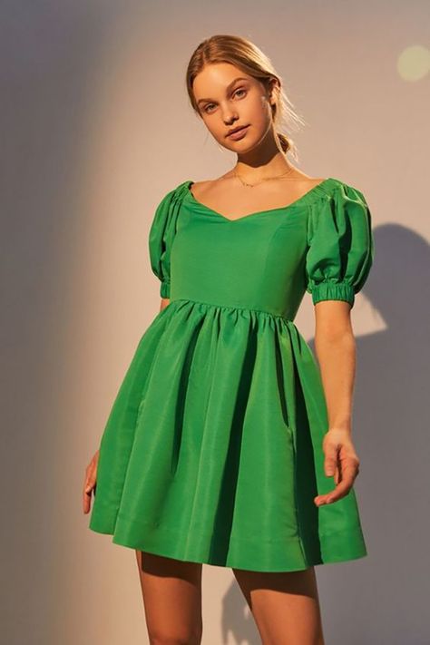 STYLECASTER | Puff-Sleeve Pieces to Shop, Because Nothing Says Spring Like Puffy Sleeves Mode Boho, Flare Mini Dress, Puff Sleeve Dresses, Fashion Attire, Ladies Dress Design, Mini Dress With Sleeves, Boho Dress, Pretty Dresses, Green Dress