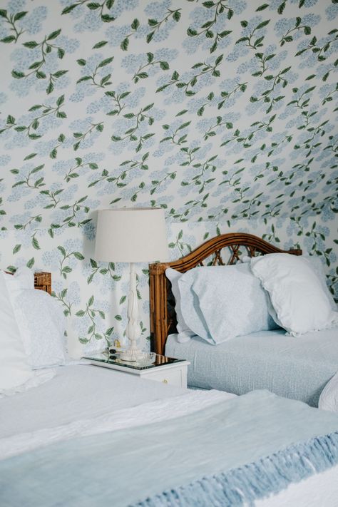 Guest Bedroom Wallpaper, Hydrangea Bedroom, Paper Hydrangea, Bamboo Headboard, Chinoiserie Bedroom, Hydrangea Wallpaper, Trailer Makeover, Cool Bedrooms, Girls Room Wallpaper