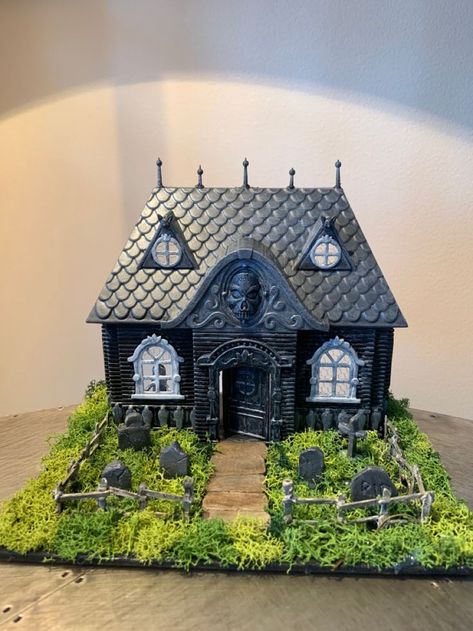 Dollar Tree Diy Haunted House, Dollar Tree Haunted Doll House Diy, Dollhouse Makeover Halloween, Dollar Tree Doll House Halloween, Diy Dollar Tree Dollhouse, Dollhouse Haunted House Diy, Dollar Tree Halloween House, Dollar Tree Dollhouse Christmas, Dollar Tree Dollhouse Halloween