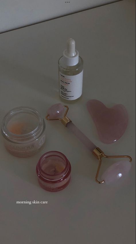 Skin Care Vibes, Gua Sha Pink, Checklist Ideas, Slim Face, Beauty Routine Checklist, Victoria Secret Workout, Self Care Checklist, Routine Checklist, Tips For Oily Skin