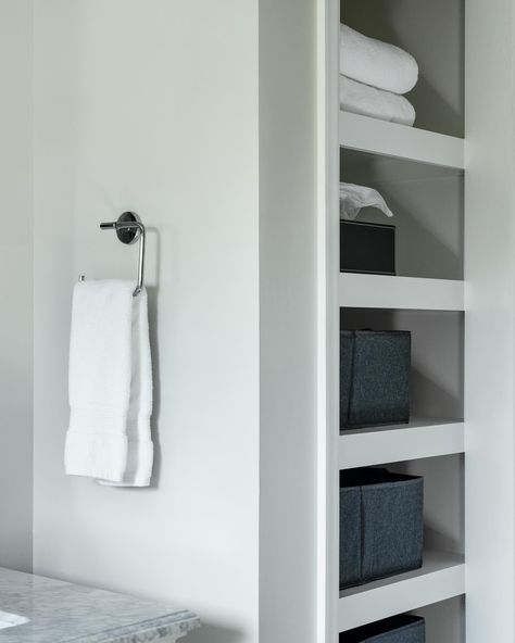 ✨ Bathroom goals ✨ We just wrapped up this stunning bathroom remodel, and we’re loving how everything came together! From the sleek subway tile in the shower to the elegant marble countertops, every detail was carefully selected to create a clean, modern space. We also added built-in shelving for extra storage and style. Swipe to check out the vanities, stylish lighting, and those finishing touches that make all the difference. This bathroom is a true reflection of timeless design meets func... Stunning Bathrooms, Stylish Lighting, Bathroom Goals, Marble Countertops, Subway Tile, Clean Modern, Modern Spaces, Extra Storage, Bathroom Remodel