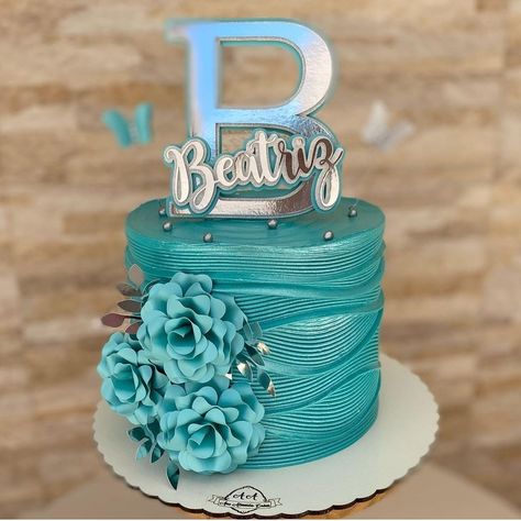 New Birthday Cake, Happy Birthday Woman, Minnie Cake, Creative Cake Decorating, Beautiful Birthday Cakes, Baby Birthday Cakes, Creative Cakes, Flower Cake, Baby Birthday