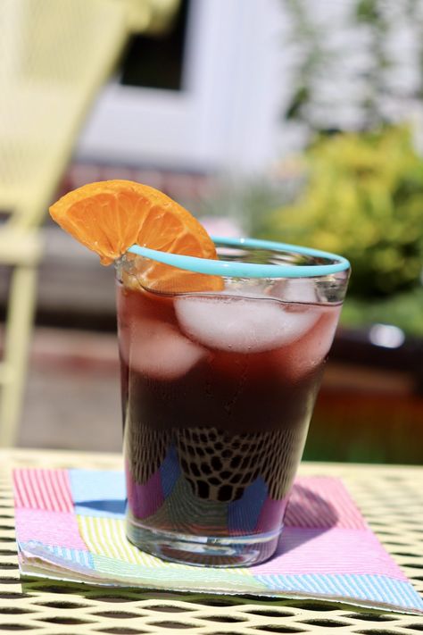 Elderberry Iced Tea – The Fountain Avenue Kitchen Vegan Beverages, Elderberry Tea, Elderberry Recipes, Trifle Pudding, Iced Tea Recipes, Summer Tea, Elderberry Syrup, Pie Tart, Summer Celebration