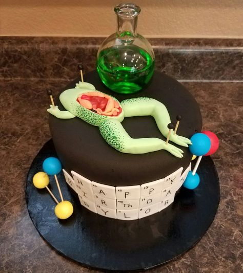 Mad Scientist Cake Mad Scientist Cake, Halloween Mad Scientist, Scientist Cake, Science Cake, Mad Scientist Party, Scientist Party, 10 Cake, Halloween Science, Wake Ideas