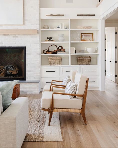 Studio McGee on Instagram: “We’ll never get tired of styling a beautiful set of built-ins 👌🏼 If you missed it, we launched a new project today!! Head to the blog to…” Mcgee And Co Living Room, Fireplace Chairs, Built In Shelves Living Room, Living Room Built Ins, Fireplace Built Ins, Muebles Living, Home Fireplace, Studio Mcgee, Home Remodel