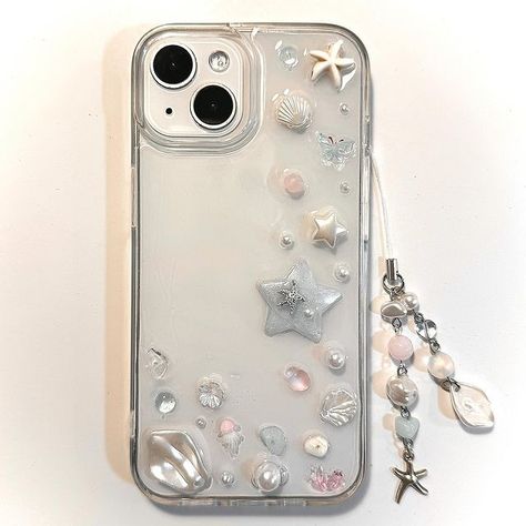 credit to: @/cute.citrine on ig Phone Decoration Ideas, Aesthetic Phonecases, Custom Phone Cases Ideas, Aesthetic Cases, Diy Resin Phone Case, Clear Phone Case Design, Resin Phone Case, Cute Ipod Cases, Case Resin