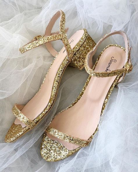 21 Wedding Shoes Low Heel Ideas + FAQs :heart: wedding shoes low heel sandals gold sequins sanemiko #weddingforward #wedding #bride Blush Bridal Shoes, Heel Ideas, Gold Bridal Shoes, Comfortable Wedding Heels, Wedding Shoes Wedge, Low Heel Wedding Shoes, Silver Low Heels, Gold Dress Shoes, Low Heel Dress Shoes