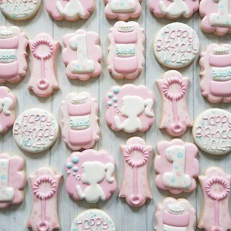 Bubble Cookies Decorated, Bubbles Cookies Decorated, Bubble Cookies, Bubble Themed Birthday Party, Cloud 9 Baby Shower Cookies, Pastel First Birthday Cookies, Pastel Rainbow Birthday Cookies, Bubble Birthday Party, Boho Mermaid Cookies