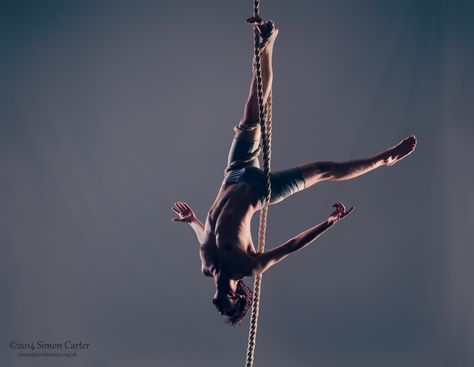 ◄ TIMOFEI ► Aerial Ethereal Aerial Acrobatics, Outdoors Tattoo, Landscape Photography Tips, Aerial Silks, Human Poses Reference, Figure Poses, Wedding Tattoos, Human Poses, Body Reference