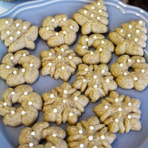 Cookie Press Recipes, Lemon Biscuits, Spritz Cookie Recipe, Molasses Cookies Recipe, Best Christmas Cookie Recipe, Holiday Baking Recipes, Christmas Cookie Recipes, Ginger Molasses Cookies, Spritz Cookies