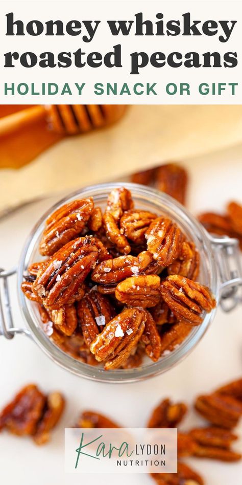 Pecans never tasted better! This honey whiskey roasted pecan recipe is the perfect blend of salty and sweet. It's an easy, delicious homemade edible gift idea, snack for holiday parties, or to keep in the pantry for when the snack cravings strike! Toasted Pecans Recipe, Roasted Pecans Recipe, Pecan Recipe, Honey Roasted Pecans, Honey Whiskey, Honey Bourbon, Honey Toast, Snack Craving, Roasted Pecans