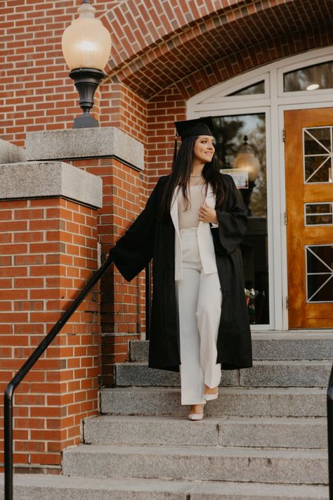 Graduation Classy Outfit, College Graduation Outfit Ideas Winter, Fall Graduation Outfit, Cap And Gown Outfit Ideas, Suite Outfit, Convocation Outfit Graduation, Cap And Gown Outfit, Modest Graduation Outfit, Graduation Suits For Women