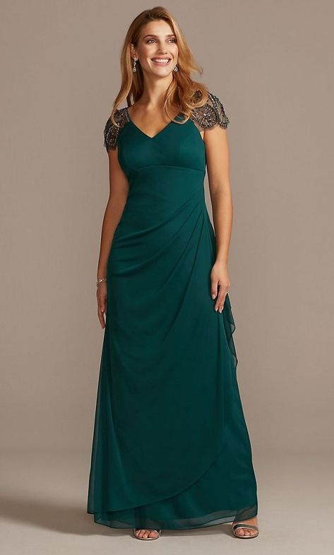 Green Mother of the Bride Dresses | Dress for the Wedding Travis Wedding, Green Wedding Dresses, Plum Dress, Bride Outfits, Plus Size Gowns, Emerald Green Dresses, Chiffon Shorts, Groom Dresses, Teal Dress