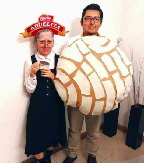 Diy Couples Halloween Costumes, Halloween Costume Duo, Mexican Halloween Costume, Costume Duo, Crazy Halloween Costumes, Mexican Halloween, Halloween Costumes Diy Couples, Couples Halloween Costumes, Funny Couple Halloween Costumes