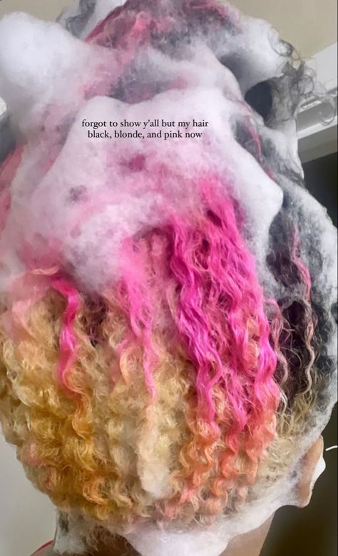 Curly Colored Hair, Adore Hair Dye, Boosting Confidence, Dyed Curly Hair, Girl Hair Colors, Peekaboo Hair, Quick Natural Hair Styles, Hair Color Streaks, Hair Dyes