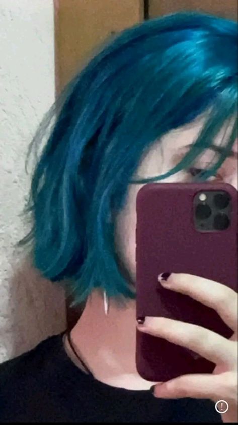 Dark Fantasy Hair Color, Blue Hair Ideas Short, Blue Hair Short, Blue Hair Aesthetic, Short Blue Hair, Peinados Fáciles Para Cabello Corto, Hair Stylies, Hair Color And Cut, Dye My Hair