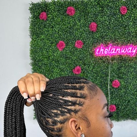 lan’sway on Instagram: "No MATTER the size or length of my braids. There is NO PAIN OR TENSION & they’re very light weight ✅ Can’t express this enough . They are exactly what they look like in my content 🙌🏽 October books are still open and has slots available 🔐 * * * #notension #nopain #lightweight #knotless #atlbraider #explore #niceandneat #smallbraids #smediumknotless" Lightweight Knotless Braids, Light Knotless Braids, October Books, Small Braids, Knotless Braids, Hair Inspo, Slots, Braids, Matter