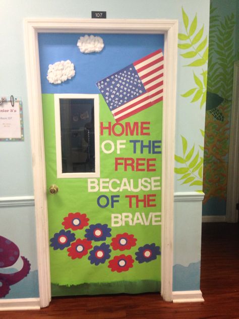 Patriotic classroom door made for 4th of July. Classroom decor Patriotic Classroom Theme, Patriotic Classroom, Classroom Door Ideas, Hula Hop, Middle School Classroom Decor, Art Rooms, Trendy Door, Teacher Doors, School Doors