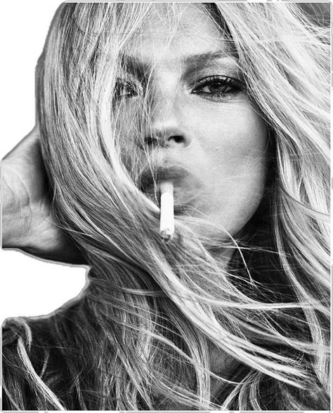 Posters Kate Moss, It Girl Kate Moss Poster, Kate Moss Black And White, Kate Moss Poster, Amber Valletta, Carine Roitfeld, Vogue Beauty, Pink Blossom, Fashion Poster