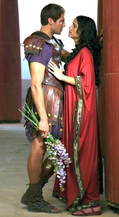 Cleopatra 1999 (Leonor Varela and Billy Zane) Cleopatra And Marc Anthony, Pregnant Couple Halloween Costumes, Roman Costumes, Mark Antony, Billy Zane, Egyptian Beauty, Hollywood Costume, Relationships Goals, Image Film