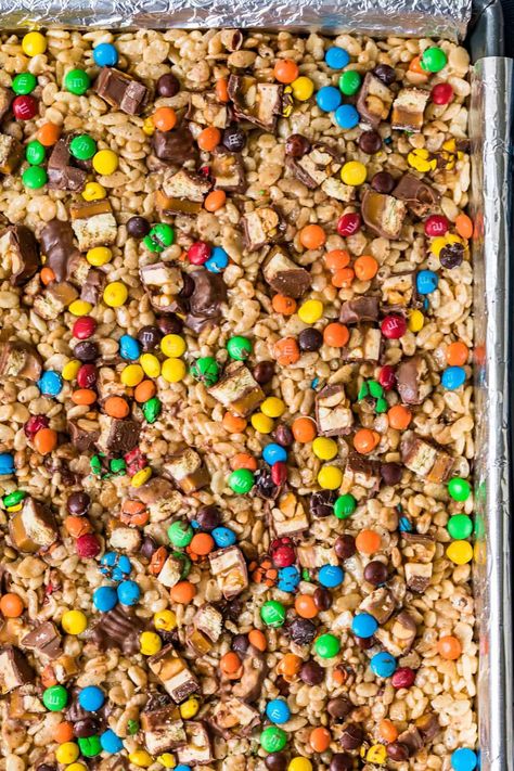 Loaded Rice, Protein Rice Crispy Treats, Chocolate Rice Crispy Treats, Rice Crispy Bars, Crispy Treats Recipe, Rice Krispies Recipe, Rice Crispy Treats Recipe, Peanut Butter Rice Krispies, Fall Dessert Recipes Easy