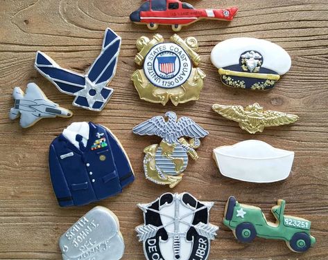 Military cookies | Etsy Army Cookies, Military Cake, Pirate Cookies, Wrapped Dates, Glaze Icing, Cookie Decorations, My Calendar, Navy Air Force, Madagascar Vanilla