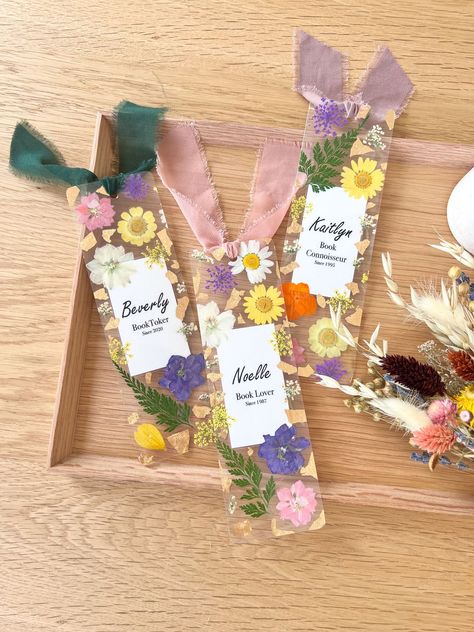 Flower Book Cover, Pressed Flower Bookmarks, Floral Bookmarks, Flower Bookmarks, Chiffon Ribbon, Always Thinking Of You, Custom Bookmarks, Flower Bookmark, Bookmark Gifts