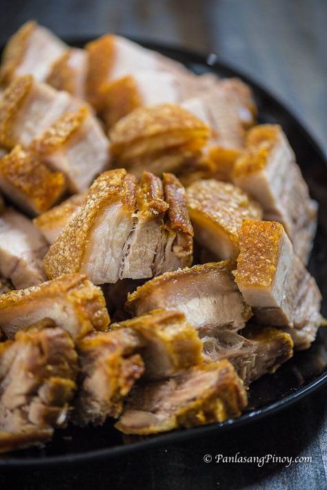 Super Crispy Lechon Kawali Recipe Panlasang Pinoy Lechon Recipe, Roasted Pork Belly Recipe, Chinese Roast Pork, Pork Belly Recipes Crispy, Roast Pork Belly, Lechon Kawali, Fried Pork Belly, Pork Belly Recipes, Crispy Pork Belly