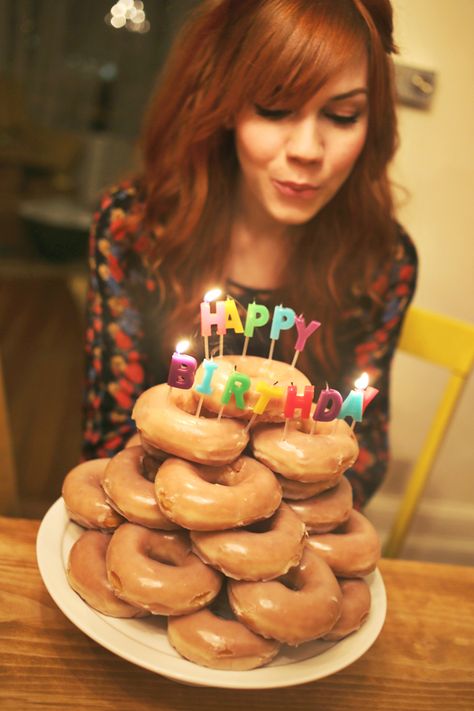 It would be cool to make this a tradition for birthday mornings! That way you feel celebrated from the start of the day till the end. Doing this for Sethy! Donut Birthday Cake, Birthday Morning, Donut Cake, Birthday Donuts, Birthday Traditions, Birthday Breakfast, Doughnut Cake, Donut Party, Cake Donuts