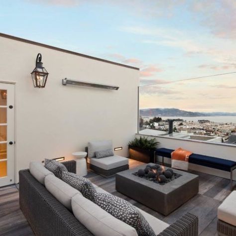 Rooftop Ideas, Warm Roof, Roof Decks, Fire Pit Gallery, Rooftop Patio Design, Modern Fire Pit, Rooftop Terrace Design, Rooftop Design, Outdoor Patio Designs