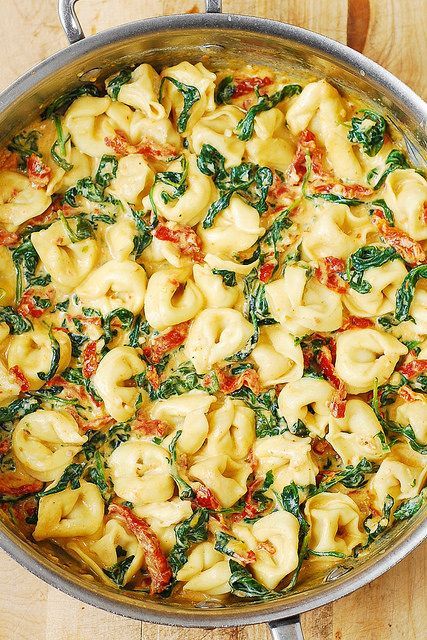 Tortellini Sauce Recipes, Tomato Pasta Recipe, Spinach Tortellini, Chicken Tortellini, Tortellini Recipes, Tortellini Pasta, Spinach Pasta, Tomato Pasta, Idee Pasto Sano