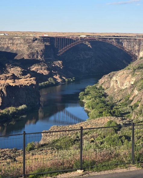 In Twin Falls, Idaho for work. Breathtaking. #twinfallsidaho #beautiful #summer #redrobinstudio #tellyourstory Idaho Aesthetic, Twin Falls Idaho, Story Teller, Twin Falls, Beautiful Summer, Idaho, Twins, Red, On Instagram