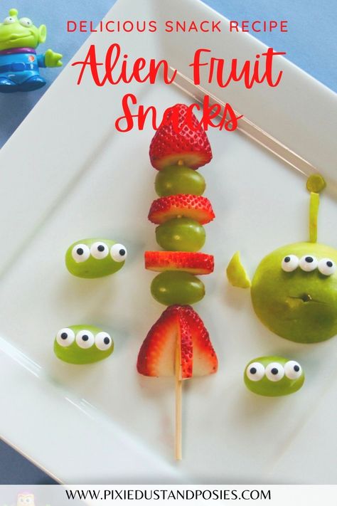 Alien Food Ideas, Alien Snacks, Alien Fruit, Alien Food, Candy Eyes, Disney Movie Night, Movie Snacks, Bamboo Skewers, Delicious Snacks Recipes