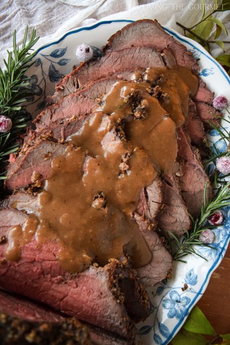 Today we’re preparing a Herb Crusted Beef Round Roast which we’ll be topping with a thick brown gravy for the holiday season! Beef Round Roast Recipes, Beef Top Round Roast Recipes, Top Round Roast Recipes, Eye Round Roast Recipe, Beef Round Roast, Silverside Roast, Top Round Roast Recipe, Top Round Roast Beef, Top Round Roast