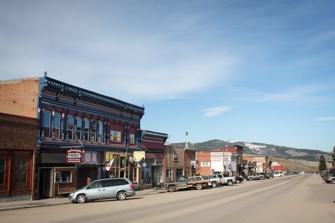 Why Philipsburg Montana Could Be The Most Unique Town In The World Phillipsburg Montana, Philipsburg Montana, Montana Life, Travel Montana, Usa Places, Sky Resort, Montana Vacation, Montana Travel, Places Worth Visiting