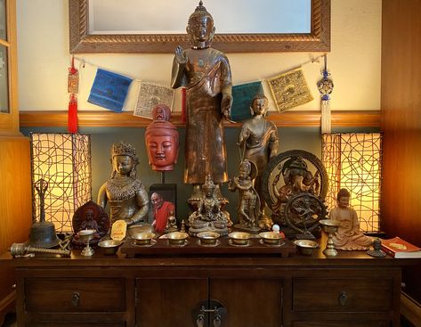 Altar Buddha Design, Buddha Worship Place Home, Hinduism Altar, Buddhist Altar Home, Buddhist Home Alter, Modern Buddhist Altar, Buddha Wisdom, Mother India, Buddhist Altar