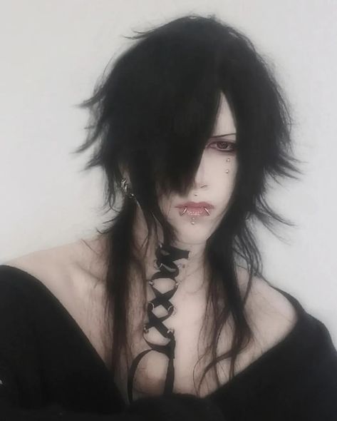 Short Visual Kei Hair, Unique Alt Hairstyles, Vkei Hair Styles, Vkei Mullet Short, Vampiric Hairstyles, Tall Male Oc, Short V Haircut, Messy Long Hair Men, Vkei Mullet