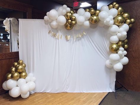 Gold and white balloon garland White And Gold Theme Birthday Party, Engagement Decor With Balloons, Engagement Decorations Balloons, Balloon Decorations For Farewell Party, Gold And White Balloons Decoration, Engagement Party Photo Backdrop Balloons, Ballon Engagement Decoration, Balloon Engagement Decorations, White And Gold Engagement Party Decor