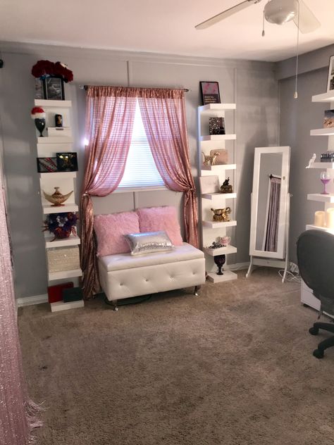 ✨✨ Teenage Room, Teen Girl Bedroom, Vanity Room, Glam Room, Diy Closet, Teen Girl Bedrooms, Teen Bedroom, Beauty Room, Living Room Grey