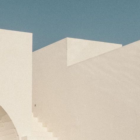 Moroseta Homes on Instagram: "italian summer at villa Cardo #villacardo #morosetahomes #puglia . photo @ornelaswam" Wood Beam Ceiling, Italian Summer, Stone Houses, Puglia, Bungalow, Villa, On Instagram, Instagram